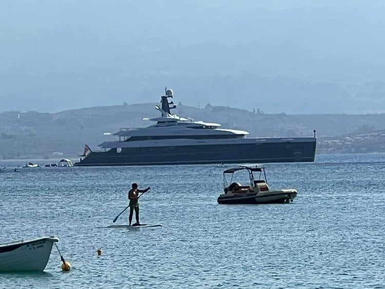 Στα Χανιά ο θρυλικός Μάικλ Τζόρνταν με την πολυτελή θαλαμηγό του (φωτο)