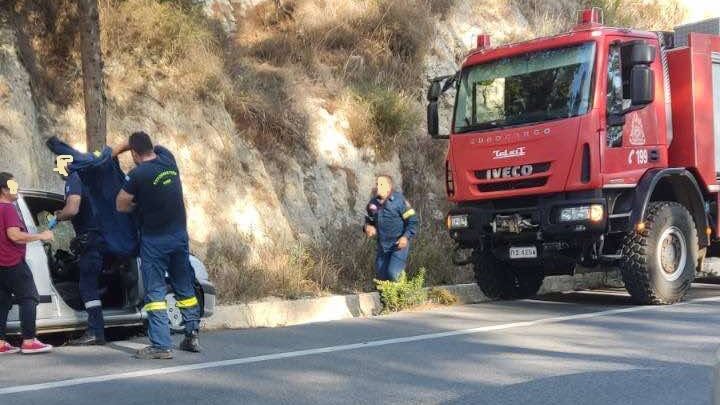 Χανιά: Ταυτόχρονα τροχαία ατυχήματα στον Αποκόρωνα – Εγκλωβίστηκαν τρία άτομα σε όχημα στο ένα (φωτο)