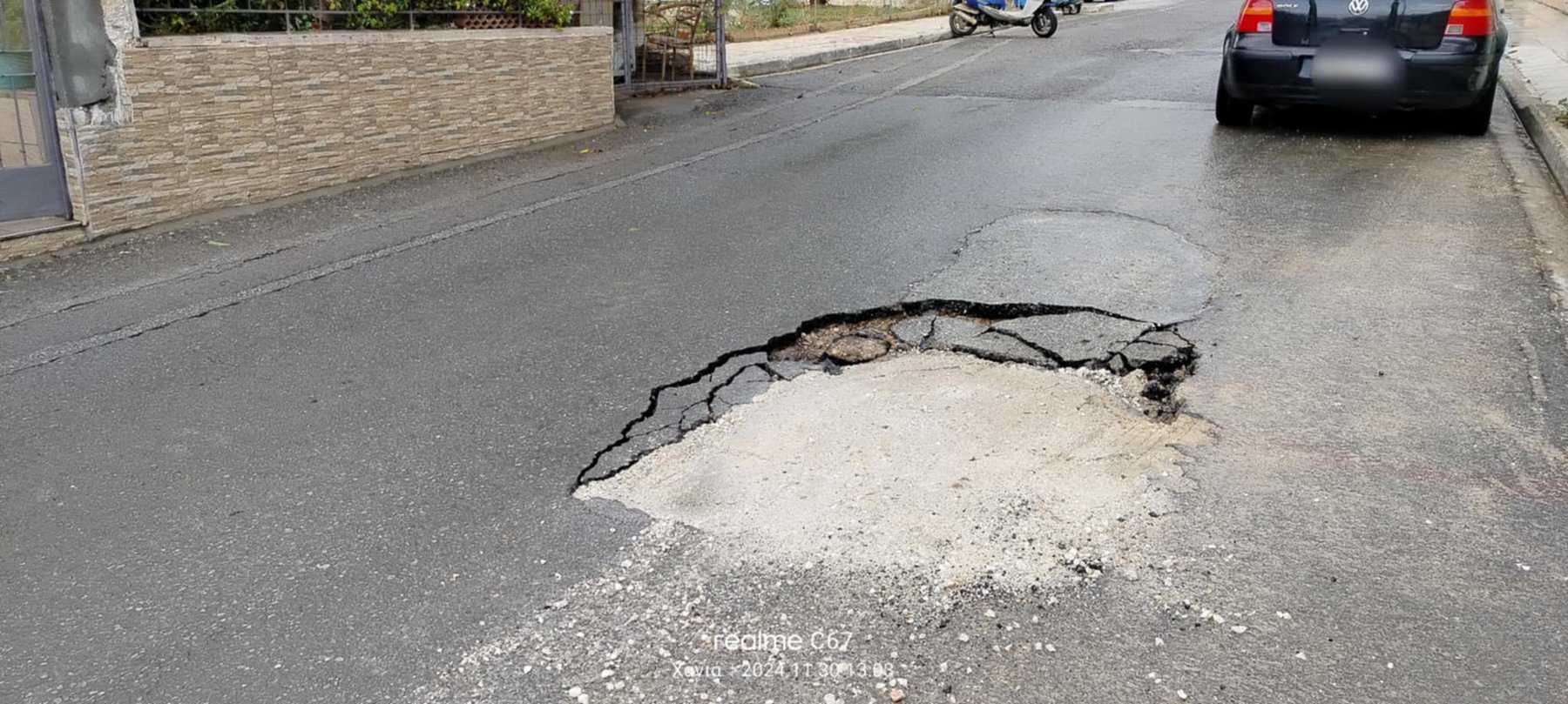 Χανιά: Υποχώρησε το οδόστρωμα σε φρεσκοστρωμένο δρόμο στα Παχιανά (φωτο)