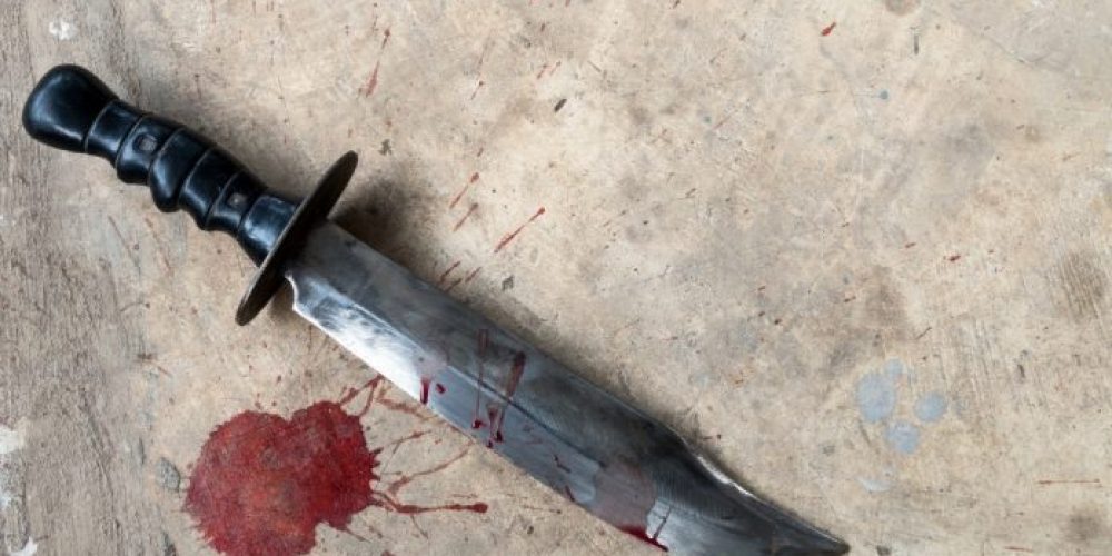 Χανιά: Πανικός τα ξημερώματα στον Πλατανιά – Ένας άνδρας μαχαίρωσε δυο άτομα!