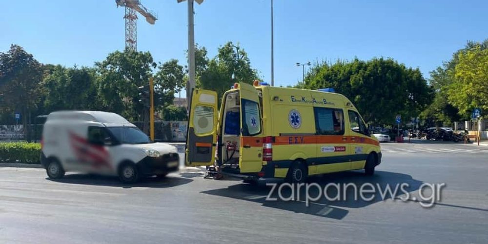 Χανιά: Τροχαίο με παράσυρση πεζού στο κέντρο της πόλης – Στο Νοσοκομείο ένας άνδρας (φωτο)