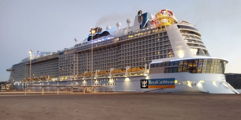 Χανιά: Πάνω από 4.400 τουρίστες σήμερα – Έδεσε στο λιμάνι της Σούδας το Odyssey of the seas (φωτο)