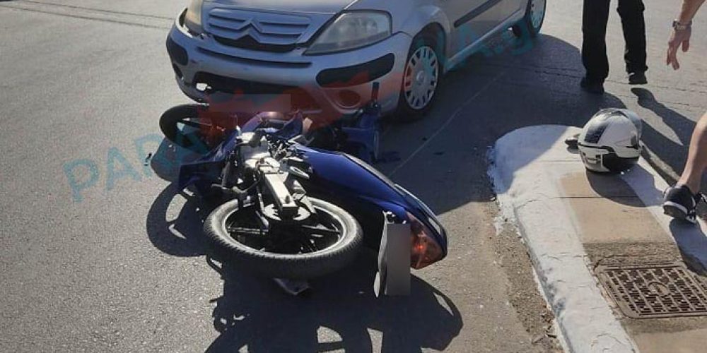 Χανιά: Στο νοσοκομείο μοτοσικλετιστής μετά από σύγκρουση ΙΧ με μηχανή (φωτο)
