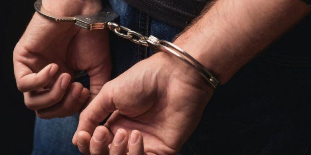 Χανιά: Πιάστηκαν στα χέρια με δύο 19χρονους να μεταφέρονται στο νοσοκομείο – Συνελήφθη 58χρονος, αναζητείται 31χρονος