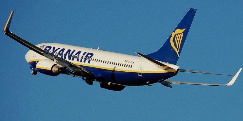 Ryanair: «Καμπάνες» για τις χειραποσκευές