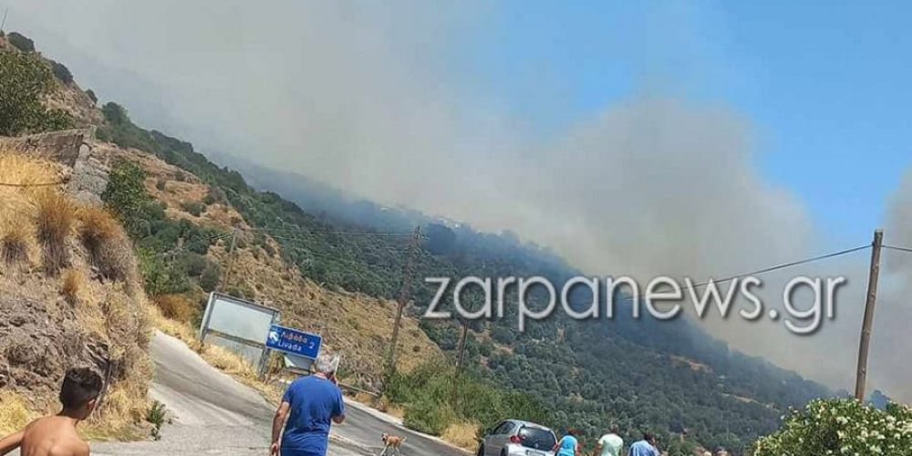 Χανιά: Φωτιά στο Σέλινο – Μεγάλη κινητοποίηση της Πυροσβεστικής – ‘Ηχησε το 112 – Εκκενώθηκαν οικισμοί (φωτο)