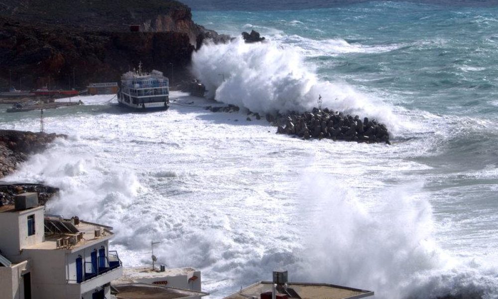 Τσουνάμι χτύπησε την Χώρα Σφακίων